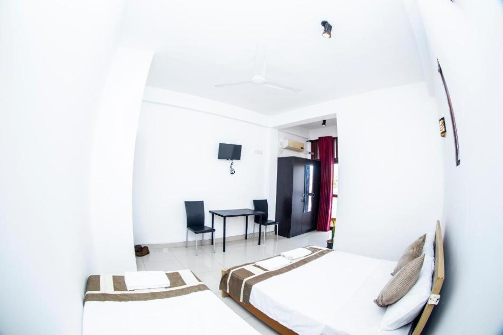 Hotel Blue Bird Negombo Exteriér fotografie