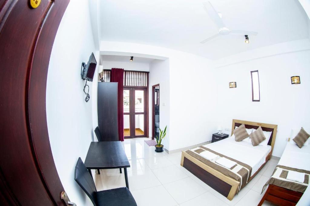 Hotel Blue Bird Negombo Exteriér fotografie