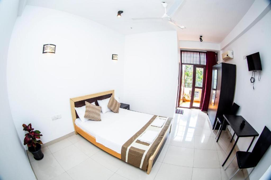 Hotel Blue Bird Negombo Exteriér fotografie