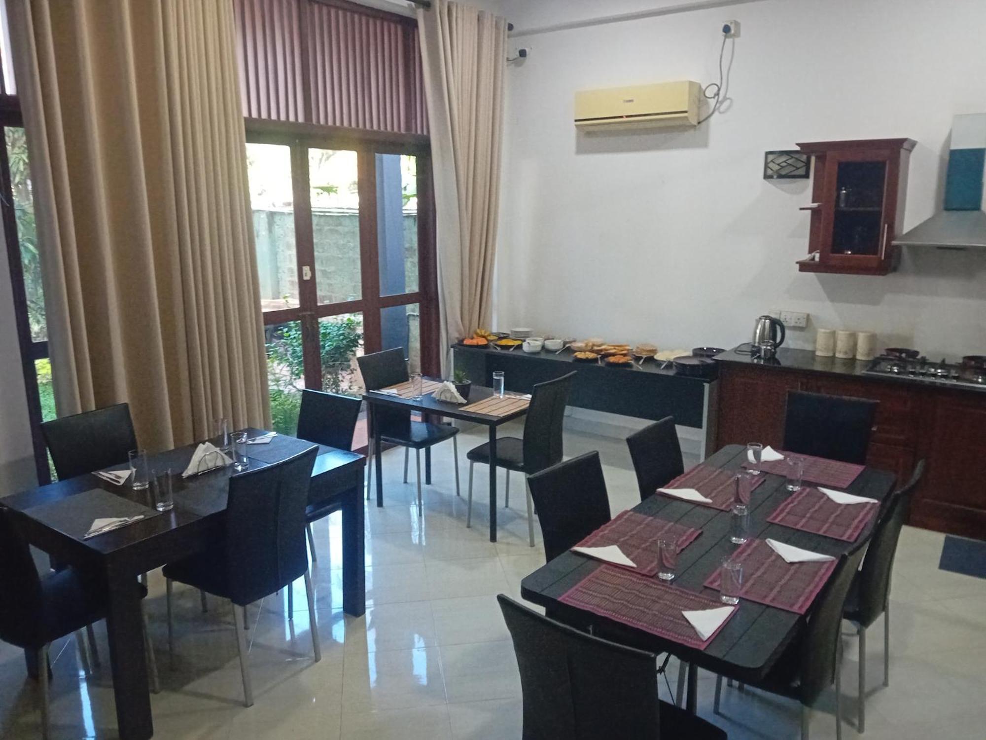 Hotel Blue Bird Negombo Exteriér fotografie