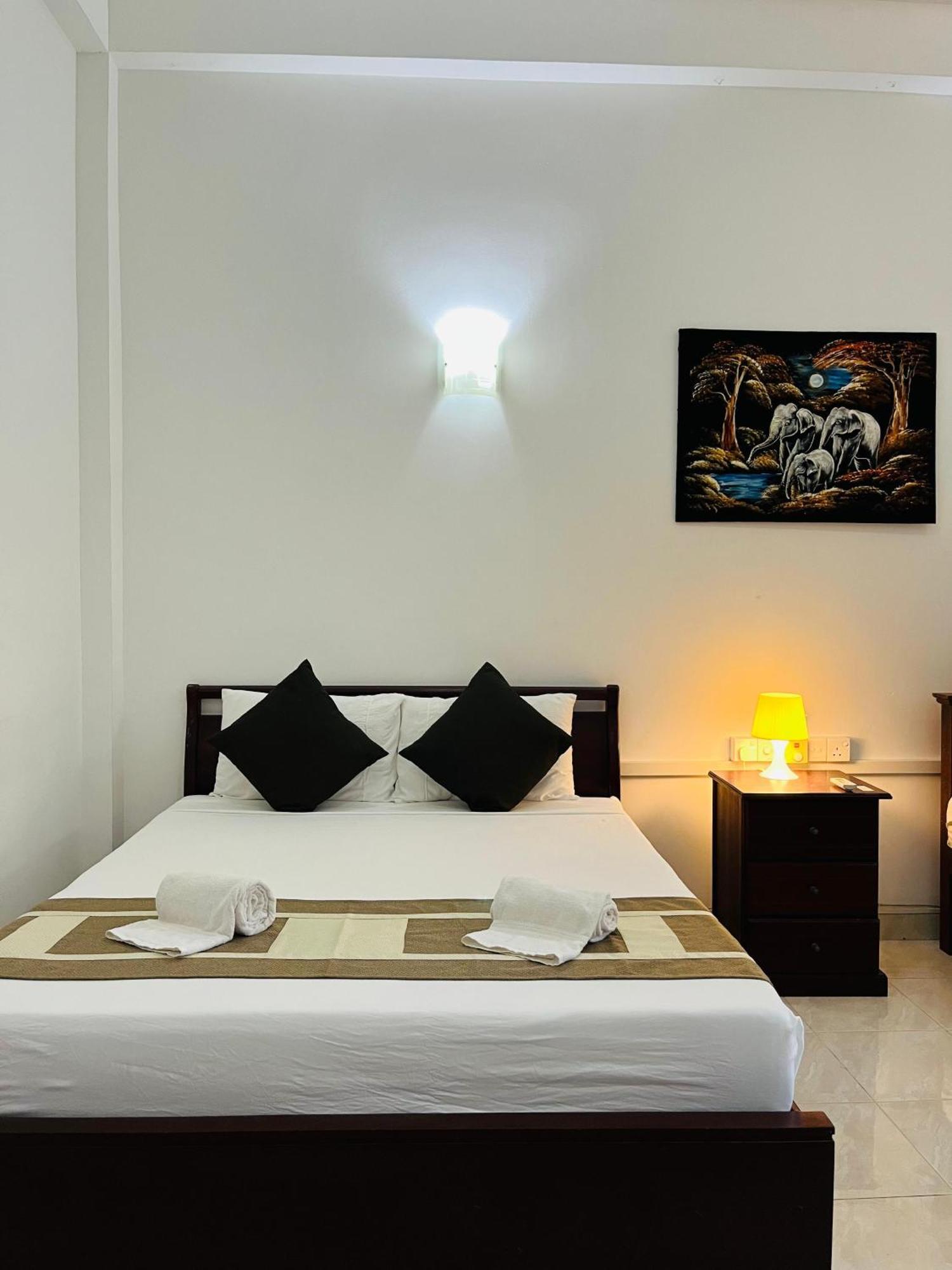 Hotel Blue Bird Negombo Exteriér fotografie